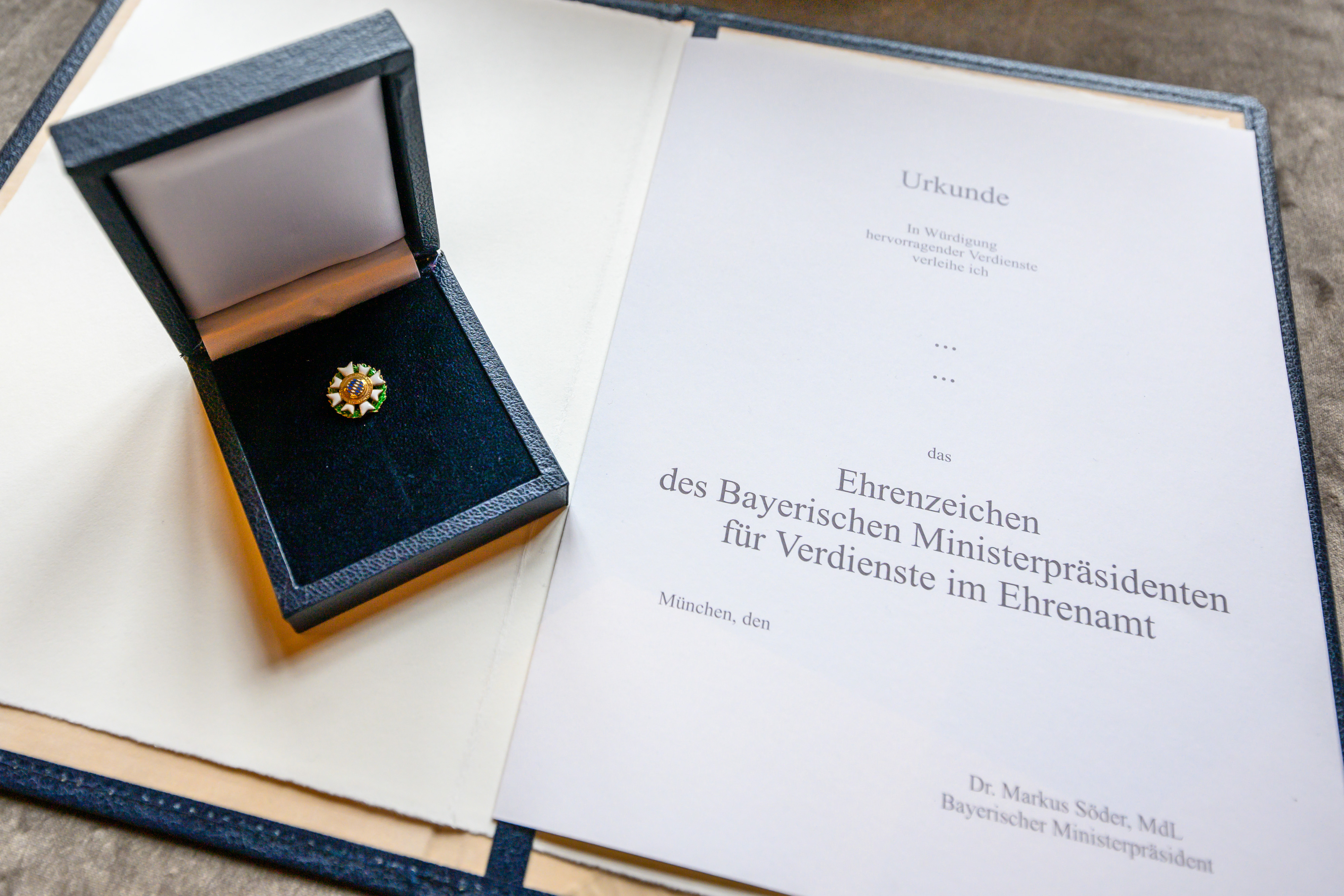 Ehrenzeichen des Bay. Ministerpräsidenten Soeder