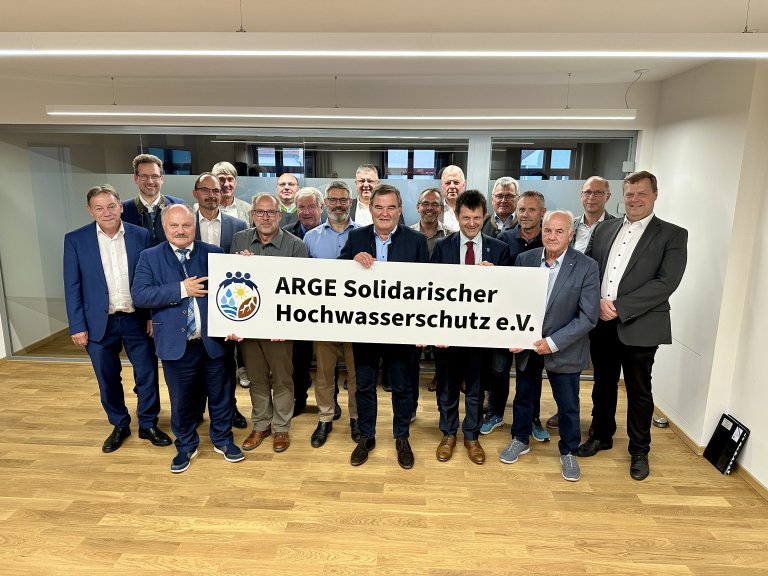 Gründungsversammlung - Gruppenbild der Mitglieder Gründungsversammlung - Gruppenbild der Mitglieder